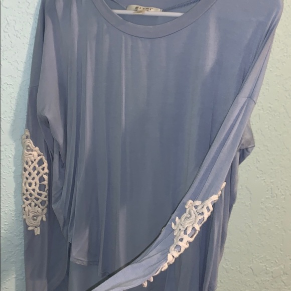 🔷Francescas blue top!🔷 - Picture 1 of 4